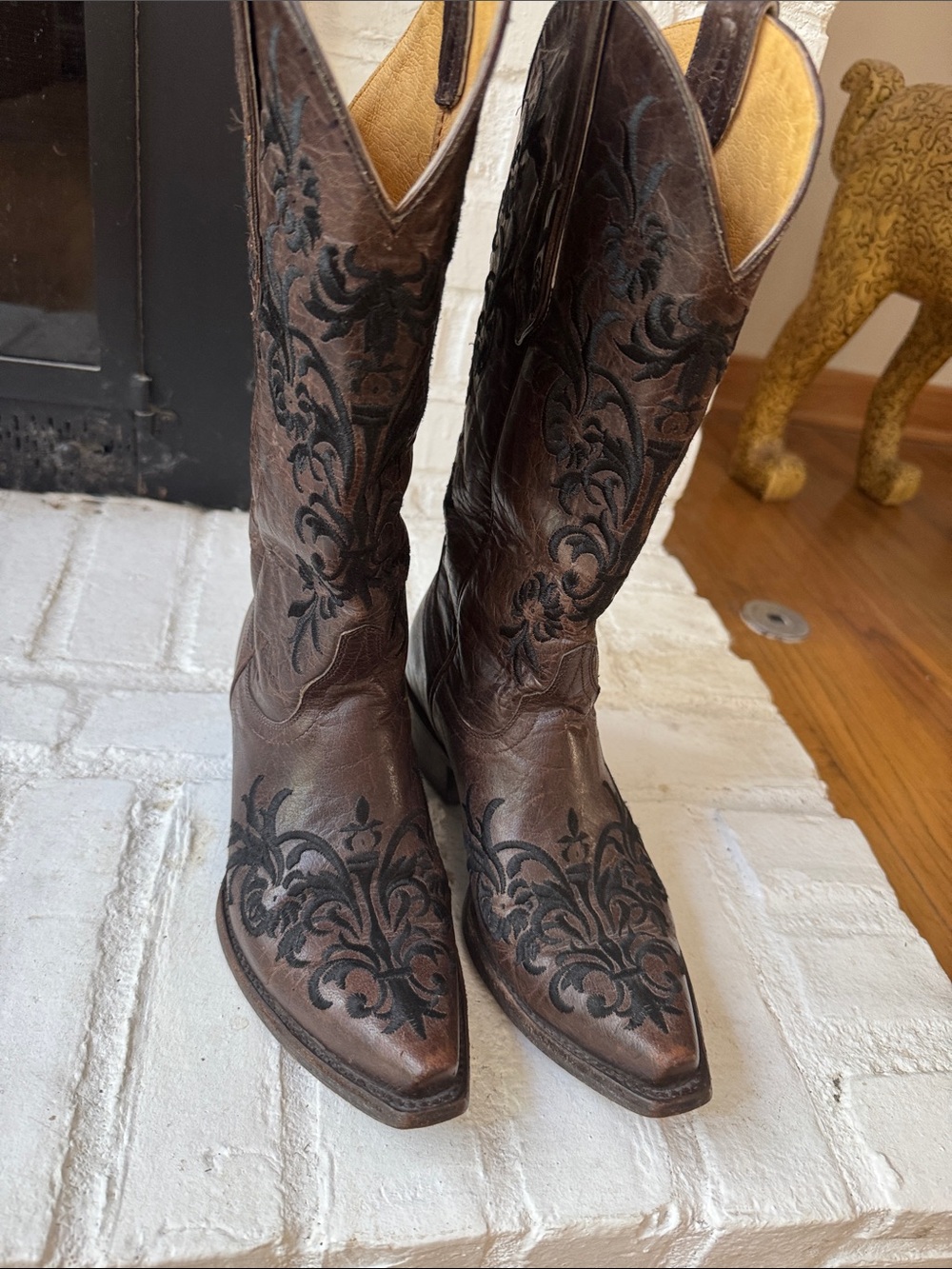 Women’s Brown Leather Western Boots with Black Embroidered  7 | Cowgirl Boots 7